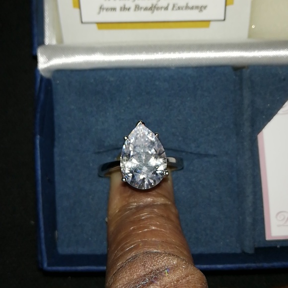 Ring - Picture 3 of 4